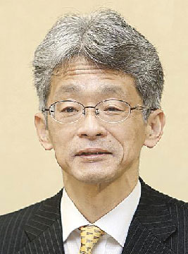 青木由行氏
