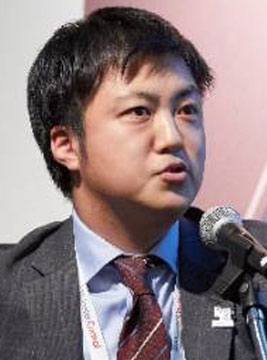 島崎俊氏