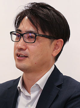 國近京輔氏