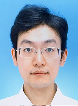 中山遼映氏